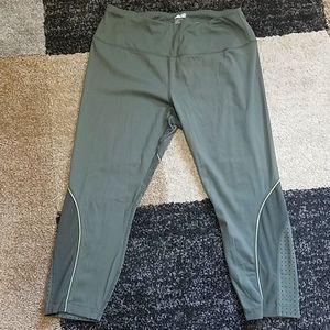 Avia XL capri leggings